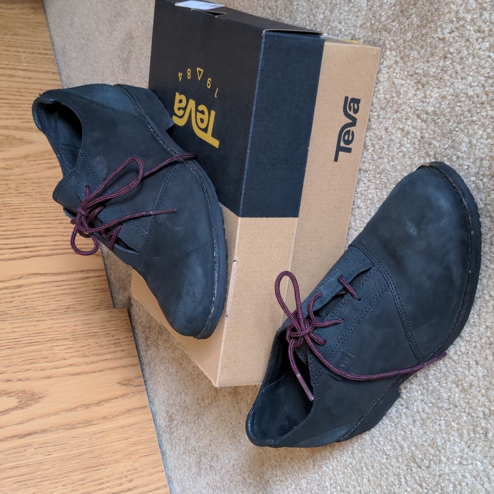 Teva Oxford Leather Shoes Sz 8